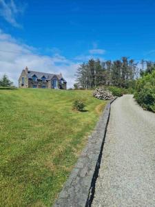 Schull Coastal rural hideaway 5 night min