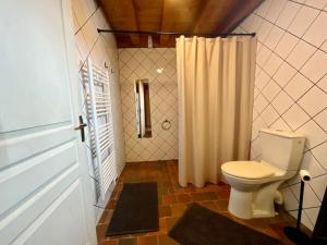 Maisons de vacances La Charmelle - Belle maison avec jardin & terrasse : photos des chambres