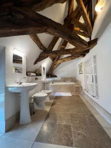 B&B / Chambres d'hotes LE PRIEURE DE BUFFON : photos des chambres