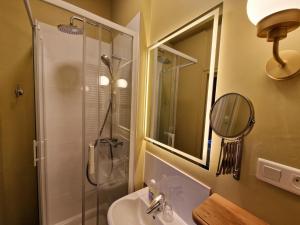 Hotels HOTEL DE L'ABBAYE DE LONGPONT : photos des chambres