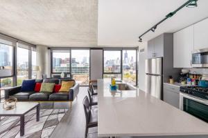 Sophisticated 3BR Suite - New Modern and Luxurious