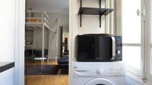 Rue Paul Valery - Paris 16 - 1160