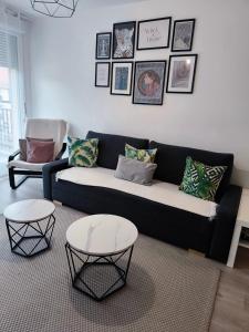 Bright flat near Disneyland with private parking