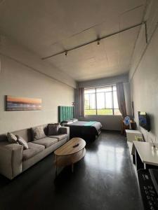 Homely and Warm unit