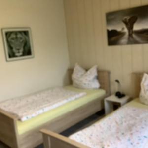 Schönes Zimmer 1 Etage inkl Parkplatz nach Verfügbarkeit