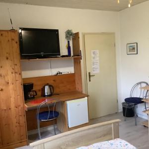 Schönes Zimmer 1 Etage inkl Parkplatz nach Verfügbarkeit