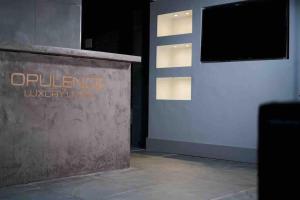 Casa Jungle slps 20 Plp Mcr, hot tub, bar, cinema