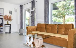 Beautiful Home In Stare Sady With Wifi