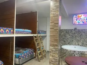 Se arrienda casa 12 personas - Utica