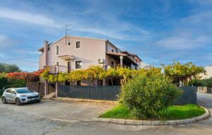 Cozy Apartment In Fazana With Wifi