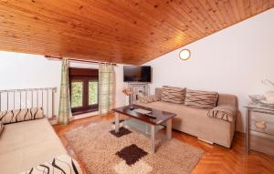 Cozy Apartment In Fazana With Wifi