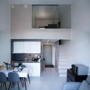 Elegant Penthouse Loft - Near the Airport - 耶尔文佩