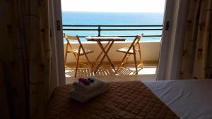 Two-Bedroom Apartment with Sea View (4 Adults + 1 Child)