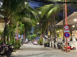 New Era Hotel & Apartments