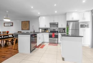 Amazing 3-Bedrooms in Rosemont - Montreal