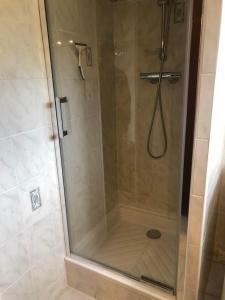 Appartements Votre sejour a Sanary DANS BAS DE VILLA avec 1 terrasse vegetalisee et abritee exposition Est Sud Ouest a 400m du Centre ville en zone pietonne ou tout peut se faire a pied : photos des chambres