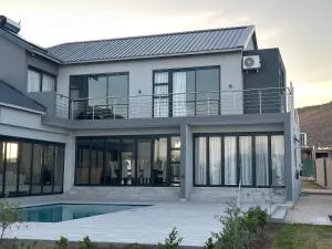 VENNIC HOUSE 186 Euphoria - Naboomspruit