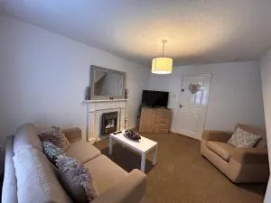 Bluebell House 2 bedroom with parking and garden - Scunthorpe
