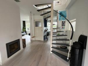 Oude kruidenierswoning nabij natuurbad 1-9 pers