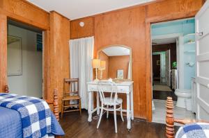 Fisher Cottage by Bryant Real Estate