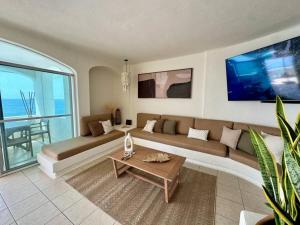 Vista al Mar, Terraza y Albercas