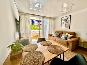 BLUEBIRD Luxury apartment in Las Americas