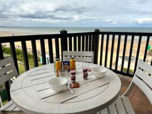 Les Marines-Vue mer & plage Cabourg