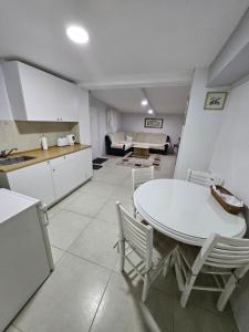 Atina - Ubytování bez kategorie ve městě Žarkovo