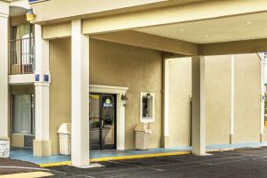 Days Inn by Wyndham Ashland