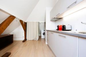 Charming Loft Studio in Chailly - Prime Central Location AC1