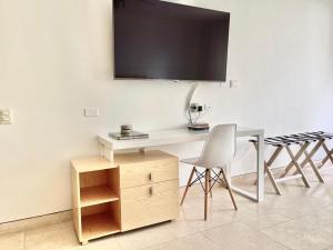 Modern Comfort - Spacious 2BR in Walled City