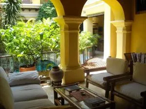 Charming colonial Home with pool, walled city - 卡塔赫纳