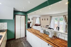 Three bedroom village home, near Grimsby and Cleethorpes