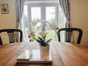 Three bedroom village home, near Grimsby and Cleethorpes