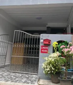 London House Phuket - Ката-Біч