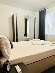 Landmark View - ConcertHall - CHIC Comfort 1BDR