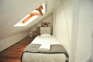 Santos - Upper Loft with River View