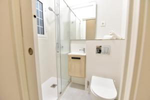 New! Modern apartment in central neighborhood