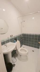 Alpha Grandview Malate Condo 2004