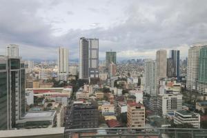 Alpha Grandview Malate Condo 2004