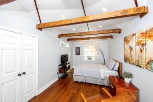 3BR Charlotte Escape Pool Hot Tub Theater