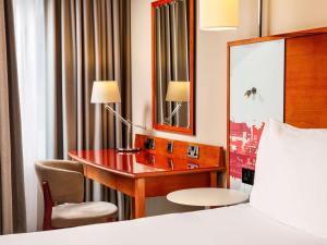 Holland House Hotel Cardiff By Sunday