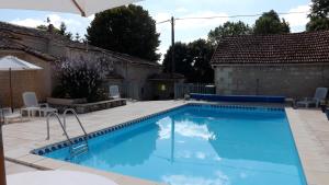 Maisons de vacances Maison Du Ruisseau : Appartement 2 Chambres avec Piscine