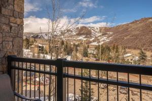 Capitol Peak Lodge 3211 by Snowmass Mountain Lodging