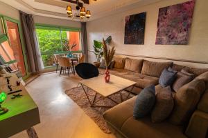 Marrakech Garden Tropical Escape