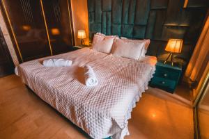 Marrakech Garden Tropical Escape