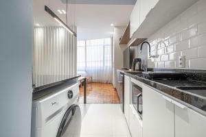 Estudio com Wi-Fi a 200m da Praia de Copacabana RJ