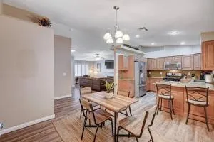 Cozy Getaway with King Bed, BBQ & Spacious Backyard - Meadview