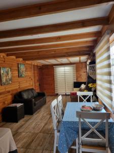 CASA con piscina temperada, tinaja y quincho próxima a Playa Sn Alfonso