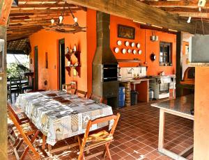 Chacara com piscina, WiFi e lazer completo - SP